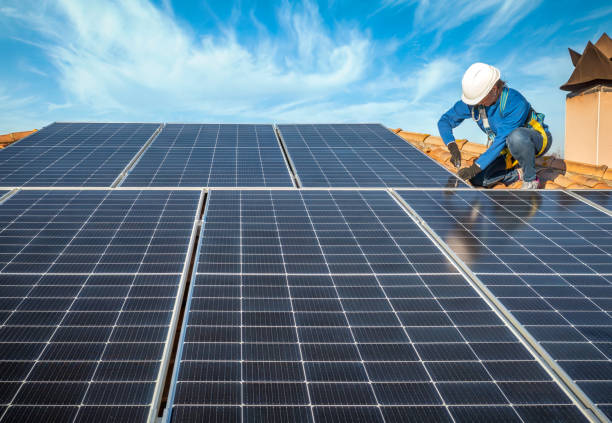Best Emergency Roof Repair Services  in Bellport, NY